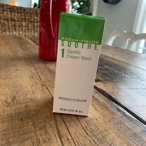 Rodan and Fields Soothe Cleanser